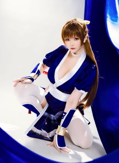 漂亮的女邻居4
